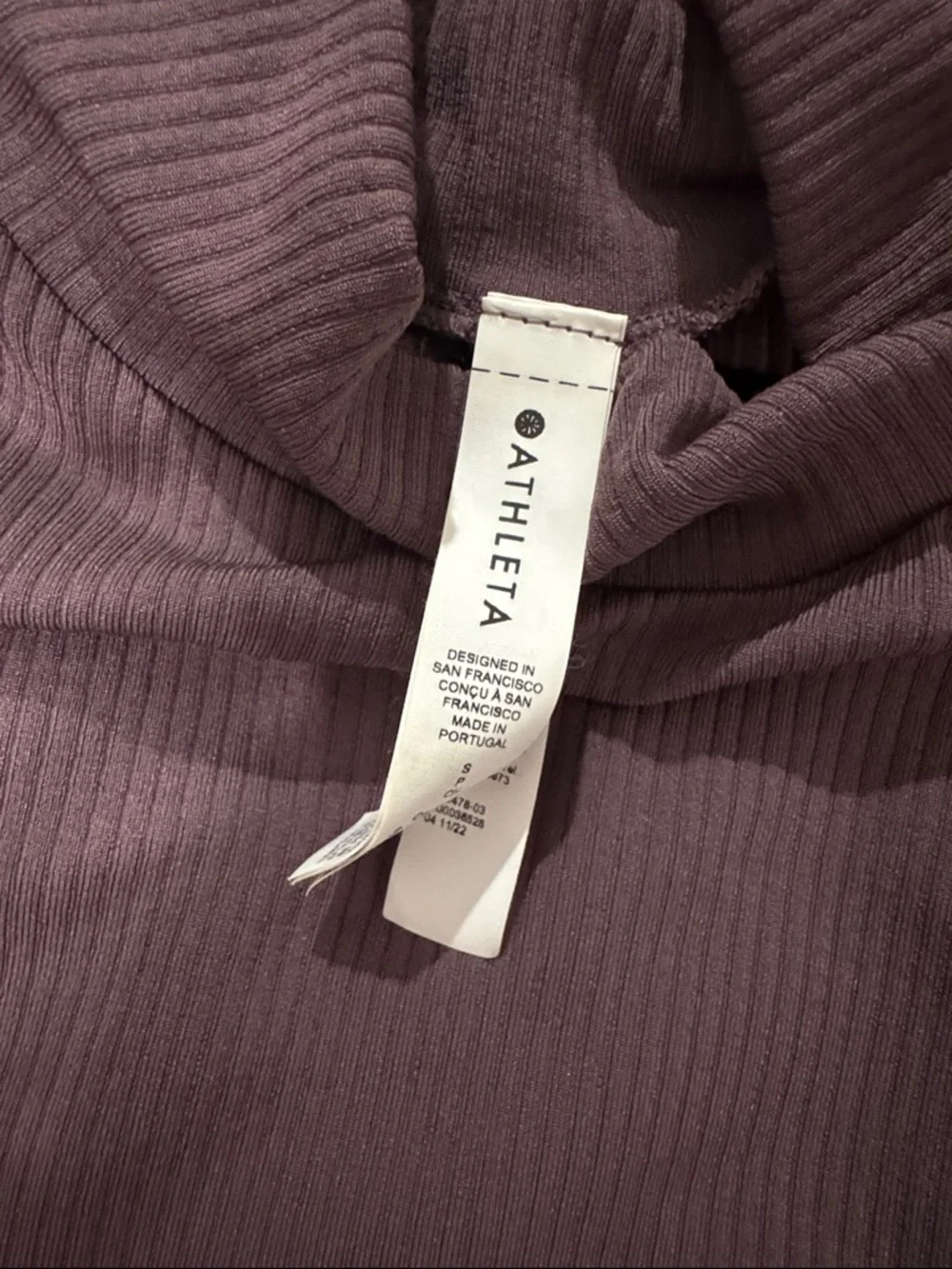 NWOT Athleta Renew Purple Plum Seemless Sleeveless Mock Neck Ribbed Tank Size S - Picture 4 of 5